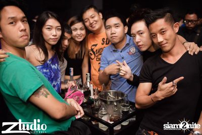 Grey Goose นำเสนอ TGIF : Tom Swoon ที่ สตูดิโอ ไลฟ์ ฮอลล์ — photo 50
