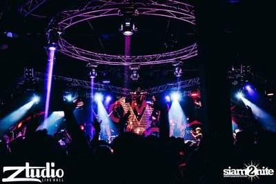 Grey Goose นำเสนอ TGIF : Tom Swoon ที่ สตูดิโอ ไลฟ์ ฮอลล์ — photo 51