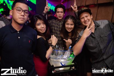 Grey Goose นำเสนอ TGIF : Tom Swoon ที่ สตูดิโอ ไลฟ์ ฮอลล์ — photo 52
