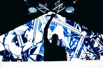 Grey Goose นำเสนอ TGIF : Tom Swoon ที่ สตูดิโอ ไลฟ์ ฮอลล์ — photo 67