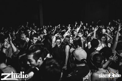Grey Goose นำเสนอ TGIF : Tom Swoon ที่ สตูดิโอ ไลฟ์ ฮอลล์ — photo 70
