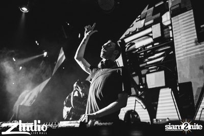Grey Goose นำเสนอ TGIF : Tom Swoon ที่ สตูดิโอ ไลฟ์ ฮอลล์ — photo 71