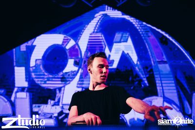 Grey Goose นำเสนอ TGIF : Tom Swoon ที่ สตูดิโอ ไลฟ์ ฮอลล์ — photo 76