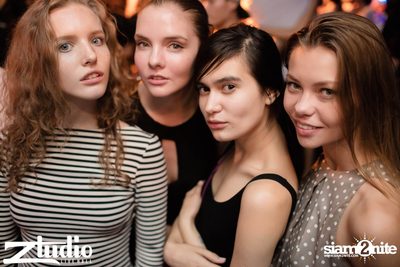 Grey Goose นำเสนอ TGIF : Tom Swoon ที่ สตูดิโอ ไลฟ์ ฮอลล์ — photo 80