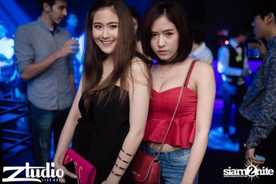 Grey Goose นำเสนอ TGIF : Tom Swoon ที่ สตูดิโอ ไลฟ์ ฮอลล์ — photo 82