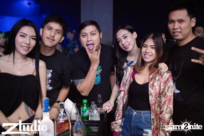 Grey Goose นำเสนอ TGIF : Tom Swoon ที่ สตูดิโอ ไลฟ์ ฮอลล์ — photo 83