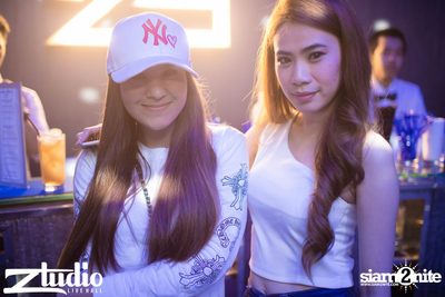 Grey Goose นำเสนอ TGIF : Tom Swoon ที่ สตูดิโอ ไลฟ์ ฮอลล์ — photo 87