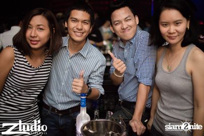 Grey Goose นำเสนอ TGIF : Tom Swoon ที่ สตูดิโอ ไลฟ์ ฮอลล์ — photo 96