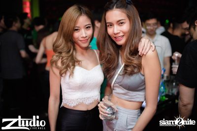 Grey Goose นำเสนอ TGIF : Tom Swoon ที่ สตูดิโอ ไลฟ์ ฮอลล์ — photo 98