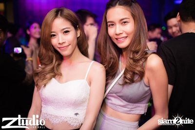 Grey Goose นำเสนอ TGIF : Tom Swoon ที่ สตูดิโอ ไลฟ์ ฮอลล์ — photo 99