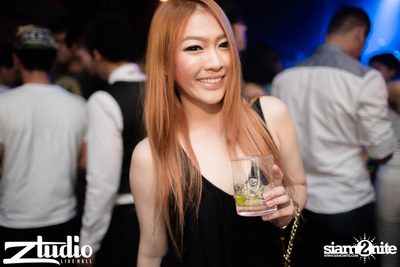 Grey Goose นำเสนอ TGIF : Tom Swoon ที่ สตูดิโอ ไลฟ์ ฮอลล์ — photo 100