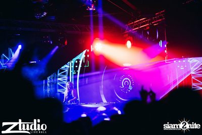 Grey Goose นำเสนอ TGIF : Tom Swoon ที่ สตูดิโอ ไลฟ์ ฮอลล์ — photo 105