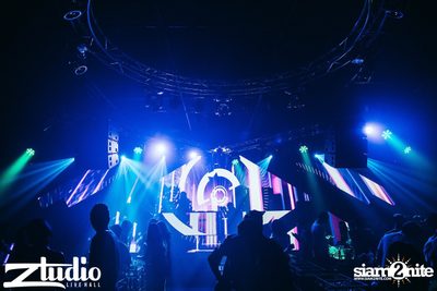 Grey Goose นำเสนอ TGIF : Tom Swoon ที่ สตูดิโอ ไลฟ์ ฮอลล์ — photo 106