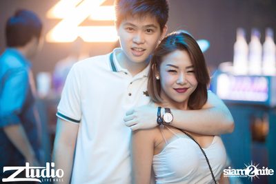 Grey Goose นำเสนอ TGIF : Tom Swoon ที่ สตูดิโอ ไลฟ์ ฮอลล์ — photo 110