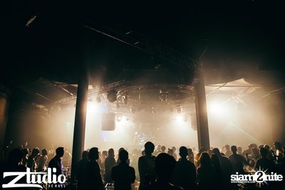 Grey Goose นำเสนอ TGIF : Tom Swoon ที่ สตูดิโอ ไลฟ์ ฮอลล์ — photo 117