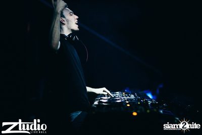 Grey Goose นำเสนอ TGIF : Tom Swoon ที่ สตูดิโอ ไลฟ์ ฮอลล์ — photo 118
