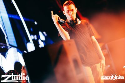 Grey Goose นำเสนอ TGIF : Tom Swoon ที่ สตูดิโอ ไลฟ์ ฮอลล์ — photo 120
