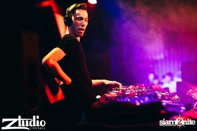 Grey Goose นำเสนอ TGIF : Tom Swoon ที่ สตูดิโอ ไลฟ์ ฮอลล์ — photo 121