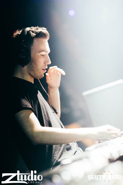 Grey Goose นำเสนอ TGIF : Tom Swoon ที่ สตูดิโอ ไลฟ์ ฮอลล์ — photo 124