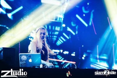 Grey Goose นำเสนอ TGIF : Tom Swoon ที่ สตูดิโอ ไลฟ์ ฮอลล์ — photo 139