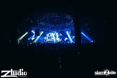 Grey Goose นำเสนอ TGIF : Tom Swoon ที่ สตูดิโอ ไลฟ์ ฮอลล์ — photo 144