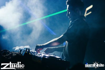 Grey Goose นำเสนอ TGIF : Tom Swoon ที่ สตูดิโอ ไลฟ์ ฮอลล์ — photo 148