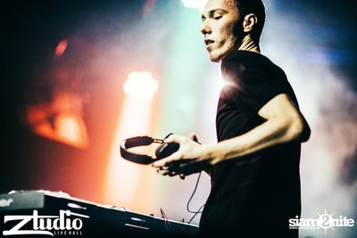 Grey Goose นำเสนอ TGIF : Tom Swoon ที่ สตูดิโอ ไลฟ์ ฮอลล์ — photo 154