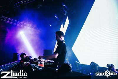 Grey Goose นำเสนอ TGIF : Tom Swoon ที่ สตูดิโอ ไลฟ์ ฮอลล์ — photo 157