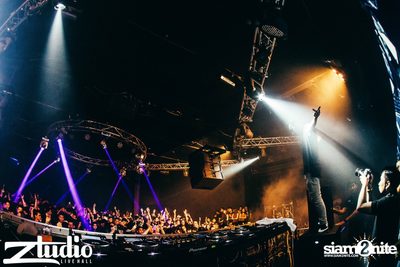 Grey Goose นำเสนอ TGIF : Tom Swoon ที่ สตูดิโอ ไลฟ์ ฮอลล์ — photo 159