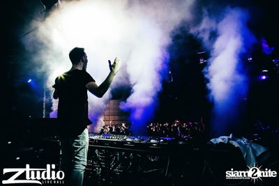 Grey Goose นำเสนอ TGIF : Tom Swoon ที่ สตูดิโอ ไลฟ์ ฮอลล์ — photo 168