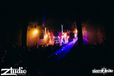 Grey Goose นำเสนอ TGIF : Tom Swoon ที่ สตูดิโอ ไลฟ์ ฮอลล์ — photo 171