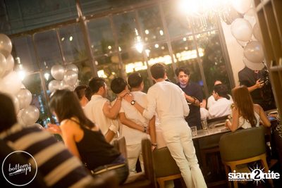 Saturday Night at BottomsUp, Thonglor — photo 1