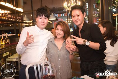 Saturday Night at BottomsUp, Thonglor — photo 2