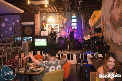 Saturday Night at BottomsUp, Thonglor — photo 7