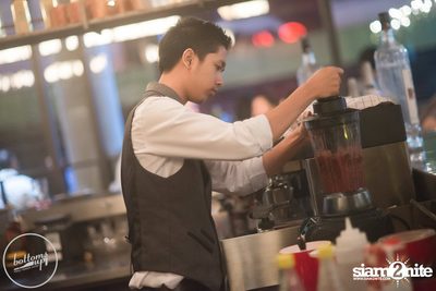 Saturday Night at BottomsUp, Thonglor — photo 26