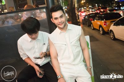 Saturday Night at BottomsUp, Thonglor — photo 77