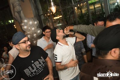 Saturday Night at BottomsUp, Thonglor — photo 120