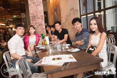 Saturday Night at BottomsUp, Thonglor — photo 124