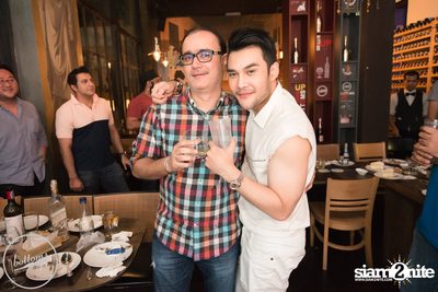 Saturday Night at BottomsUp, Thonglor — photo 148