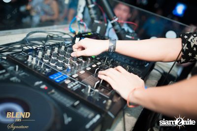 Blend 285 Signature นำเสนอ FTAMPA Live ที่ เซฟเฮ้าส์ — photo 60