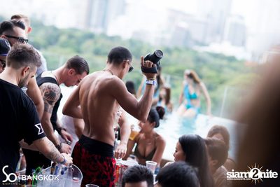 SO POOL PARTY ที่ เดอะ วอเตอร์ คลับ,โซฟิเทล โซ — photo 37
