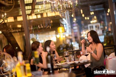 Saturday Night at BottomsUp, Thonglor — photo 23