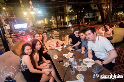 Saturday Night at BottomsUp, Thonglor — photo 105