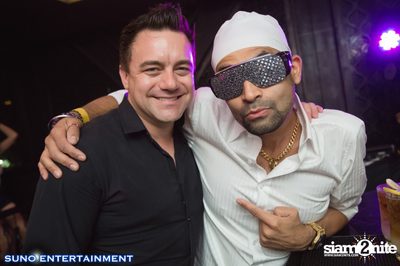 Suno Entertainment นำเสนอ DJ Lloyd Live ที่ มายา รูฟท็อป บาร์ — photo 65