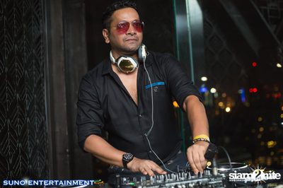 Suno Entertainment นำเสนอ DJ Lloyd Live ที่ มายา รูฟท็อป บาร์ — photo 84