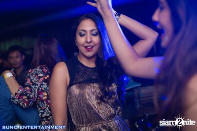 Suno Entertainment นำเสนอ DJ Lloyd Live ที่ มายา รูฟท็อป บาร์ — photo 88