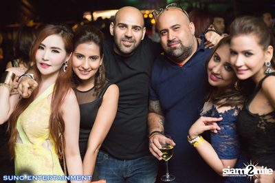 Suno Entertainment นำเสนอ DJ Lloyd Live ที่ มายา รูฟท็อป บาร์ — photo 94