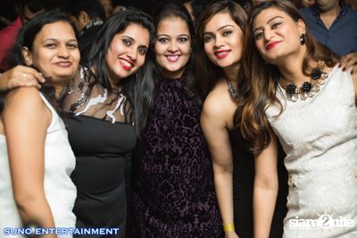 Suno Entertainment นำเสนอ DJ Lloyd Live ที่ มายา รูฟท็อป บาร์ — photo 100