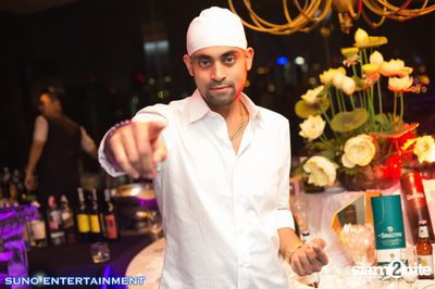 Suno Entertainment นำเสนอ DJ Lloyd Live ที่ มายา รูฟท็อป บาร์ — photo 112