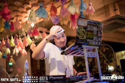 Seenspace Invasion ที่ร้าน Clouds, Fat'R Gut'z และ BREW Beers & Ciders — photo 3